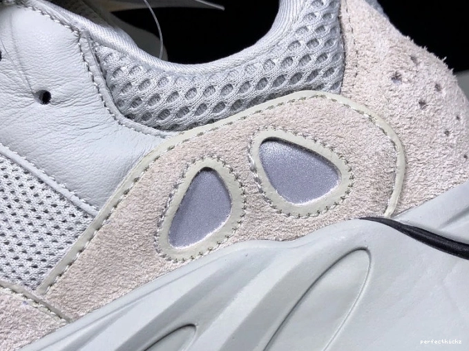 v2 EG7487 Yeezy Salt Boost Adidas 700 0812